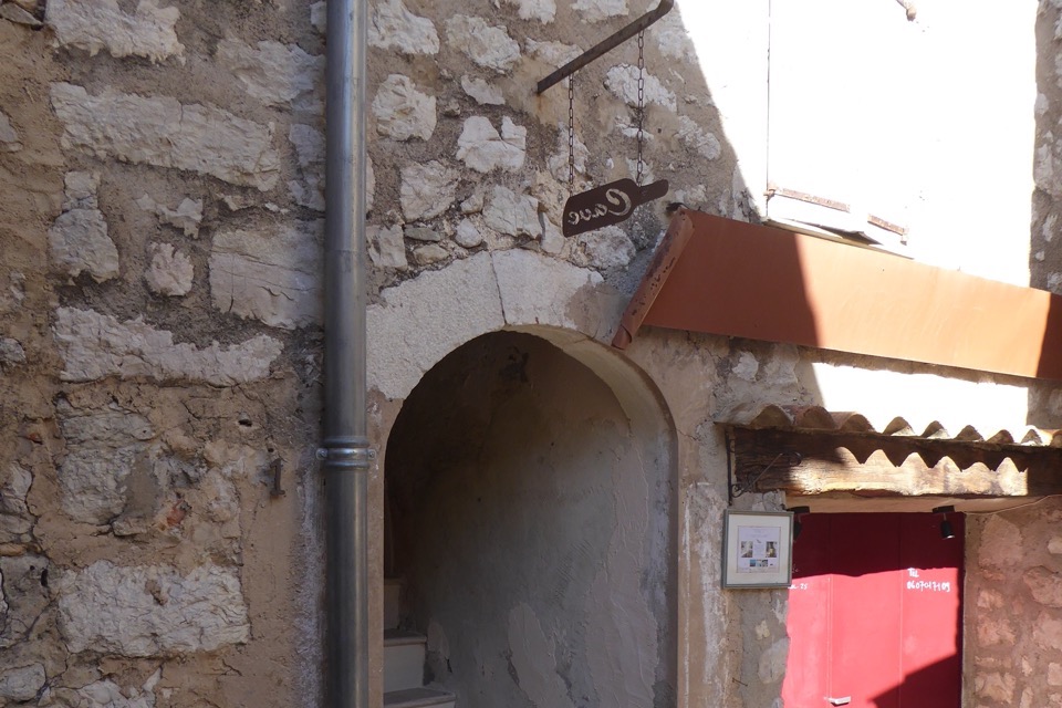 Cobbled lane in the village of Gourdon