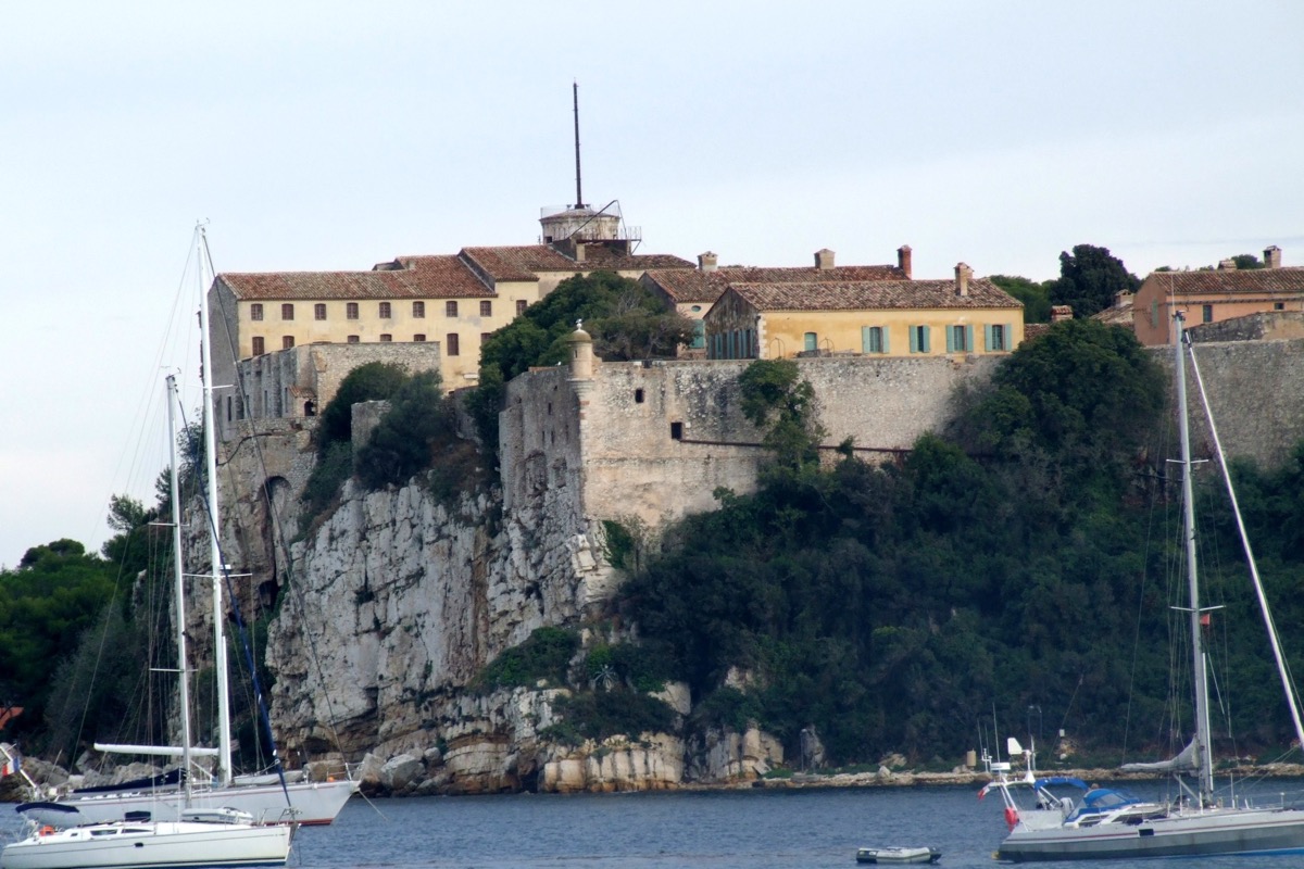 Les îles de Lérins et le massif de l'Estérel
